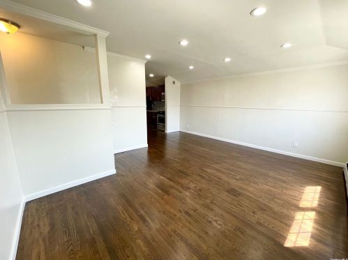 10459 214th St, Jamaica NY  11429-1542 exterior
