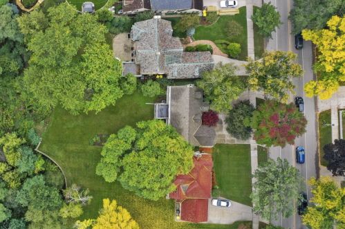 4114 Lk Dr, Milwaukee WI 53211-1719 exterior