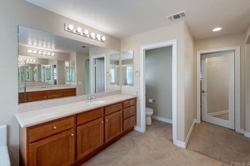 1694 Crossroads St, Chula Vista CA 91915-2431 exterior