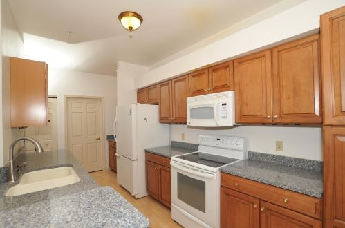 3170 Waterford Ct, Waukesha WI  53151-9530 exterior