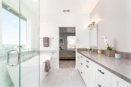 410 Tehuacan Rd, Ukiah CA  95482-2007 exterior