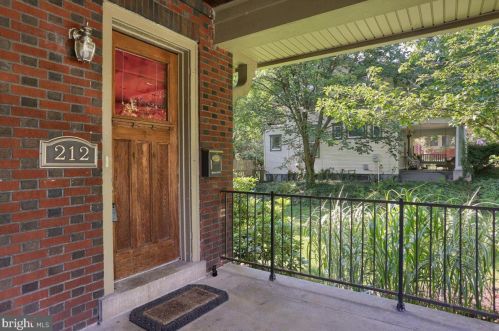 212 Hillside Rd, Harrisburg, PA 17104-1414