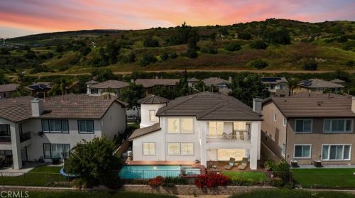 3970 Trolley Ct, Brea, CA 92823-1053