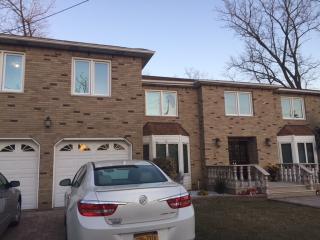 35 Nancy Ln, Staten Island, NY 10307-1958