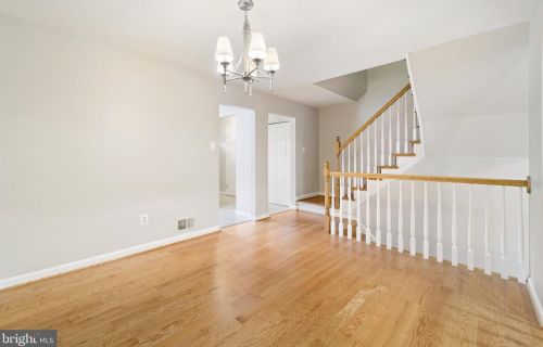 2356 Horseferry Ct, Herndon VA 20191-2733 exterior