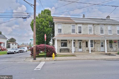 53 2nd St, Alburtis, PA 18011-5003