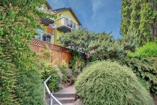 3413 21st Ave, Seattle, WA 98144-6709