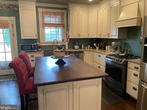 3756 Withers Larue Rd, Charles Town WV  25414-5425 exterior