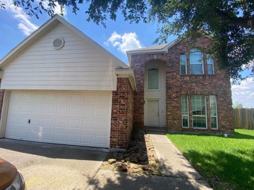 8735 Highlands Xing, Highlands, TX 77562-2265