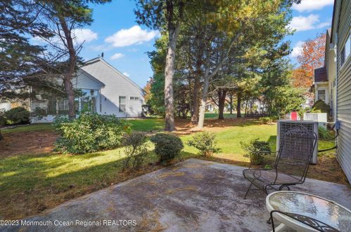 3 Lilac Springs Ct, Lakewood NJ  08701-7366 exterior