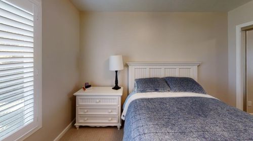 3960 Michelle Lynn Ct, Turlock CA  95382-8518 exterior