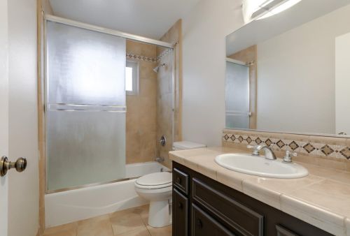 121 Marks Dr, Hollister CA  95023-6319 exterior