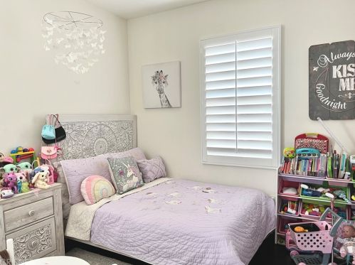 21737 Propello Dr, Santa Clarita CA  91350-8542 exterior
