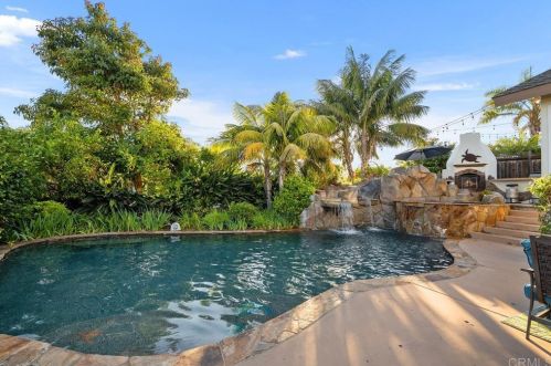 5394 Bloch St, San Diego CA 92122-4015 exterior