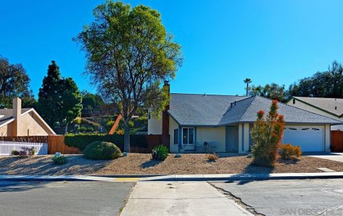 2445 Madroncillo St, San Diego CA 92114-1626 exterior