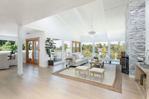 12200 El Monte Rd, Los Altos, CA 94022-4549