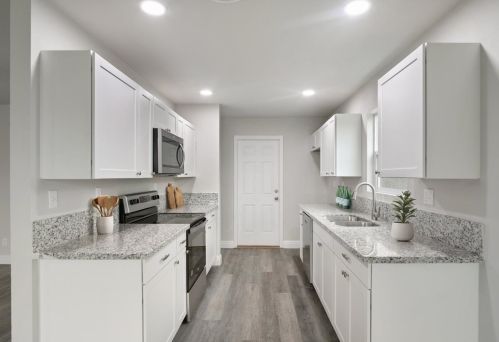 355 Linwood Ave, Turlock CA  95380-6315 exterior