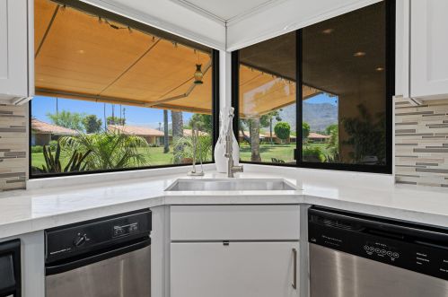 1 Palma Dr, Rancho Mirage CA  92270-3878 exterior