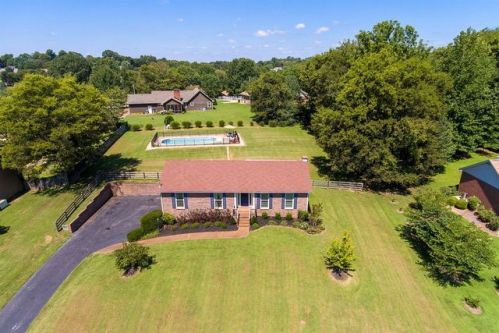 219 Elliott Ct, Columbia, TN 38401-5535