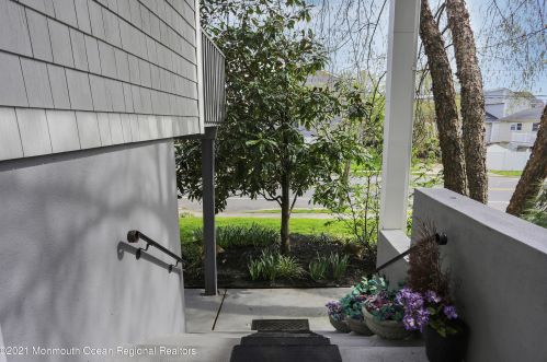 237 Shore Dr, Monmouth Hills NJ  07732-1567 exterior