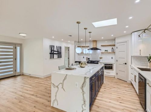 7445 Golfcrest Dr, San Diego CA 92119-1202 exterior