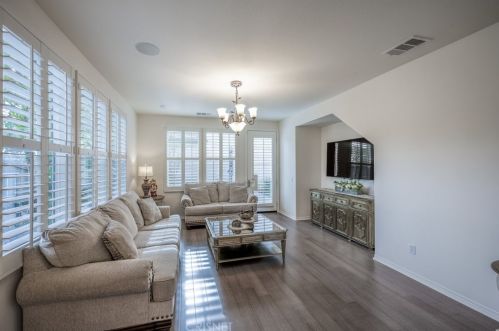 28474 Camino Del Arte Dr, Santa Clarita CA  91354-3094 exterior
