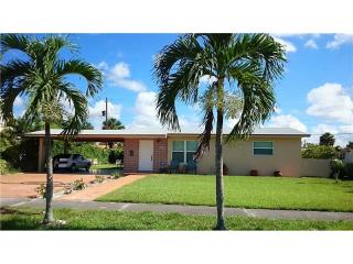 1229 79th St, Hialeah, FL 33014-3445