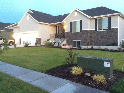 675 Mare Dr, West Kaysville, UT 84037-6852