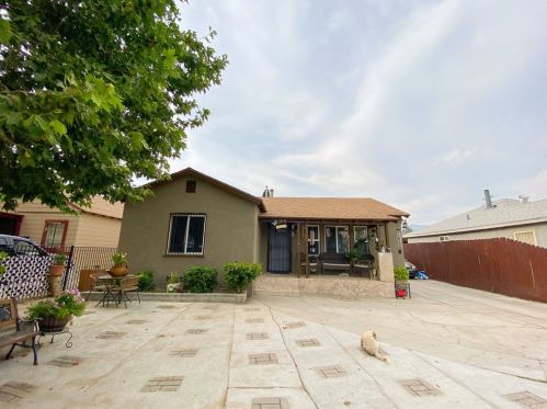 1148 14th St, San Bernardino, CA 92411-1808