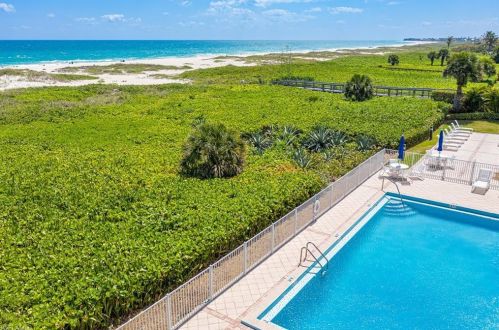 1700 Ocean Dr, Vero Beach FL  32963-2254 exterior