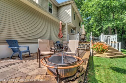 305 Bartley Rd, Jackson Twp NJ  08527-1166 exterior