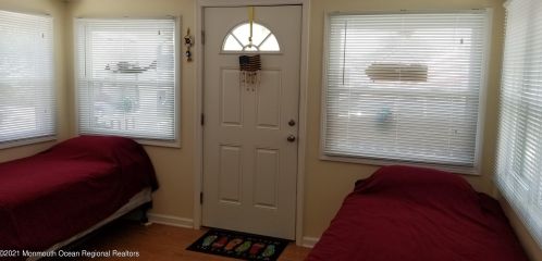 322 Dupont Ave, Pelican Island NJ  08751-2526 exterior