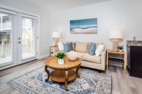 449 Ocean Blvd, Hampton, NH 03842-3635