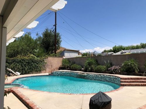 27502 Vilna Ave, Santa Clarita, CA 91351-3744