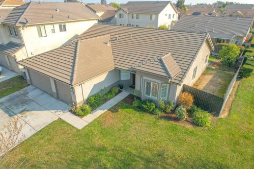 679 Apricot Ct, Los Banos CA  93635-9691 exterior