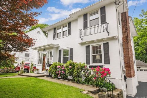 123 Davis Ave, White Plains, NY 10605-2313