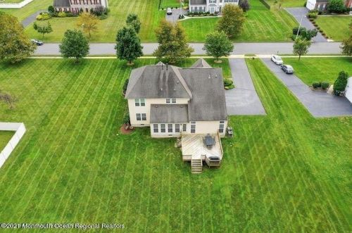 6 Reagan Dr, Jackson Twp NJ  08527-5156 exterior