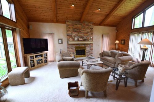 209 Trillium Cir, Green Bay WI  54313-4960 exterior