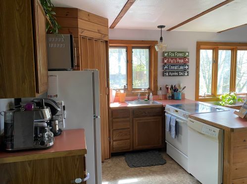 40 Emerald Dr, Hillsboro NH  03244-5021 exterior