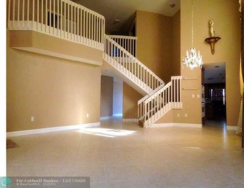 1255 167th Ave, Hollywood, FL 33027-1421