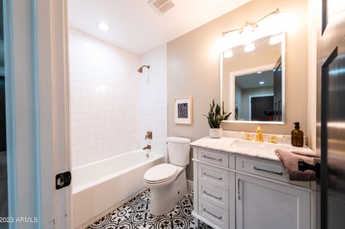 3626 Wescott Dr, Glendale AZ  85308-2332 exterior