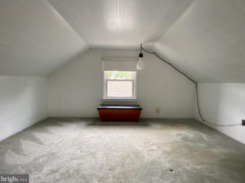 844 Maple Dr, Southampton PA 18966-4208 exterior