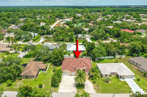 60 Frederick Ln, Palm Coast, FL 32137-4450