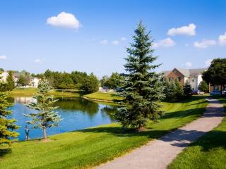 6146 Perimeter Lakes Dr, Dublin OH  43017-5215 exterior