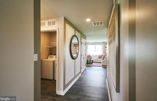 156 Pond View Ln, Seaford, DE 19973-7600