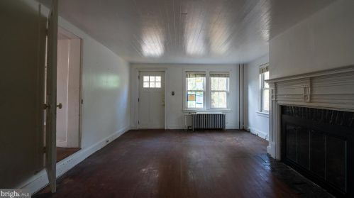 1208 Meadowbank Rd, Ithan, PA 19085-2106