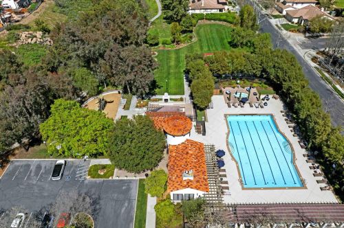 2346 Fallbrook Pl, Escondido CA  92027-6738 exterior