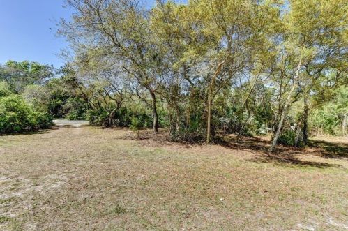 1103 7th Ave, Deland, FL 32724-3916