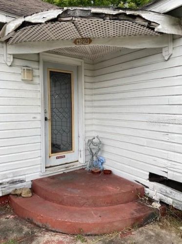420 Alabama Ave, Deland, FL 32724-5942