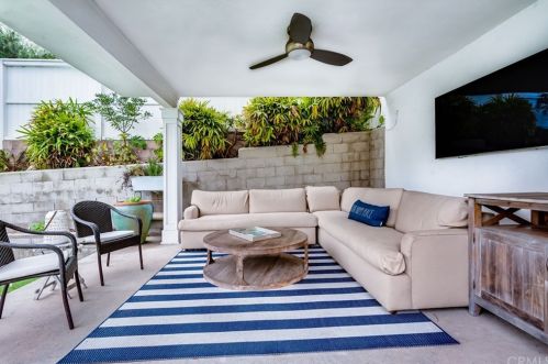 600 Anderson St, Manhattan Beach CA  90266-5934 exterior